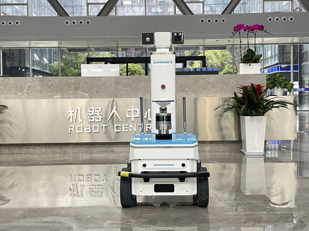 高防護(hù)巡檢機器人